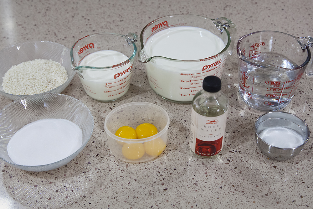 Sütlaç ingredients